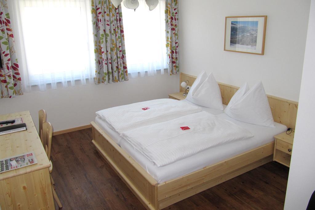 Haus Ofner Am Kreischberg Bed & Breakfast Sankt Georgen ob Murau Ruang foto