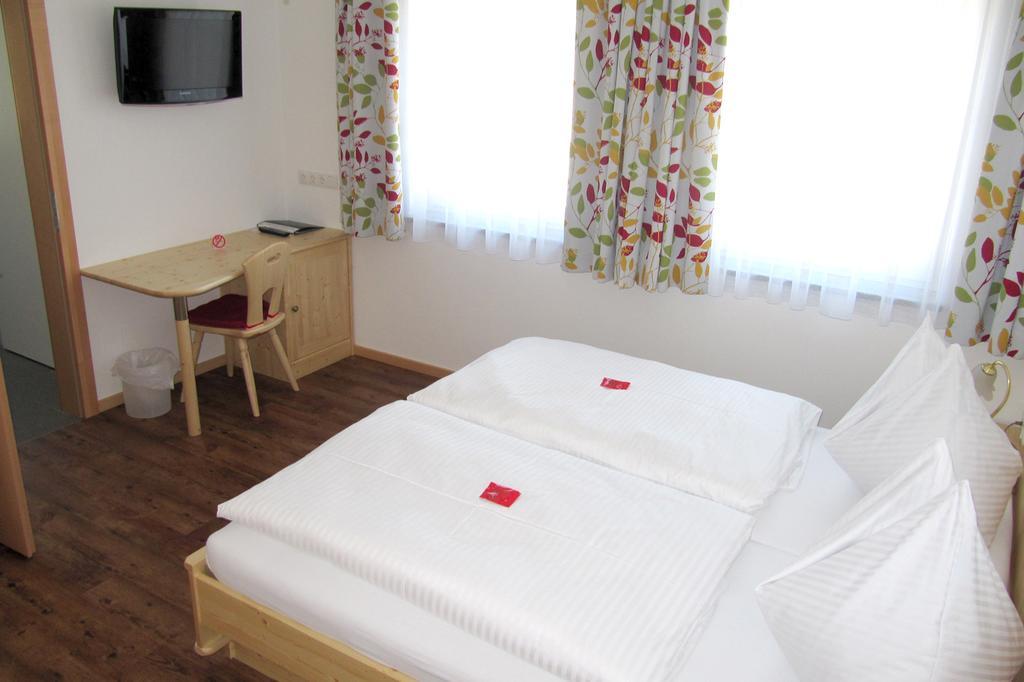 Haus Ofner Am Kreischberg Bed & Breakfast Sankt Georgen ob Murau Ruang foto