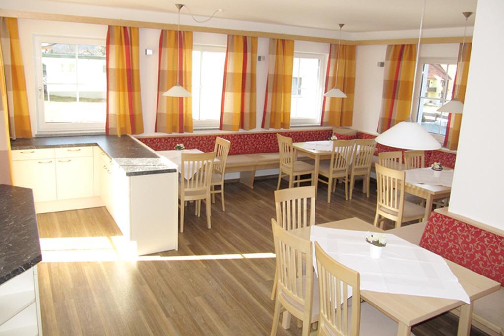 Haus Ofner Am Kreischberg Bed & Breakfast Sankt Georgen ob Murau Ruang foto